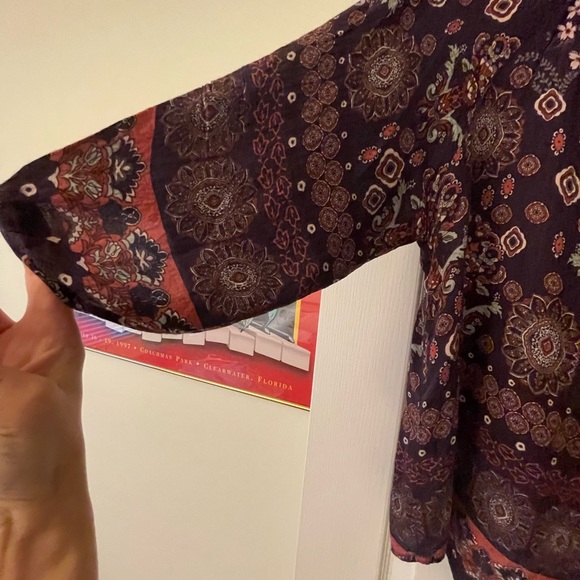 Verse 3/4 sleeve woman’s shirt large - Picture 2 of 5